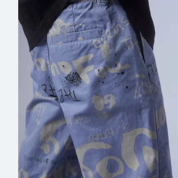 New without tags Urban Outfitters 
Size Medium Chino style pants 
Graphic print - Picture 7 of 8